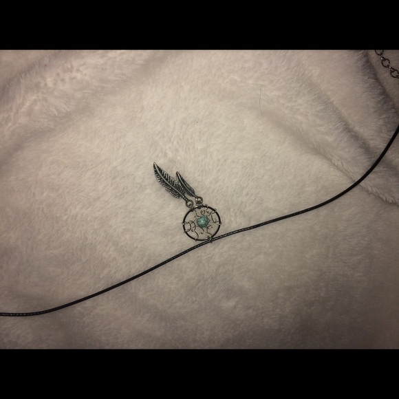 Choker - Picture 3 of 3